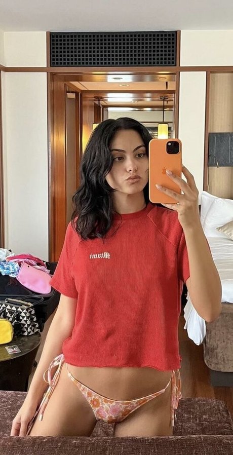 camila-mendes
