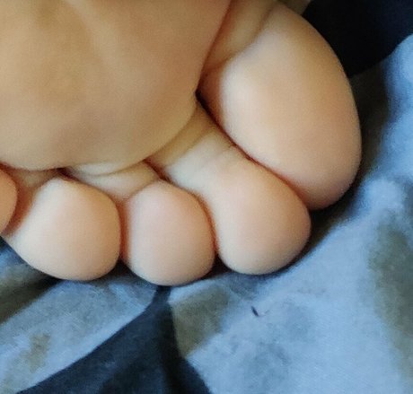 feet-amana